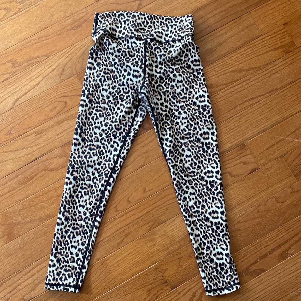 Zyia Leopard Scrunchy Leggings